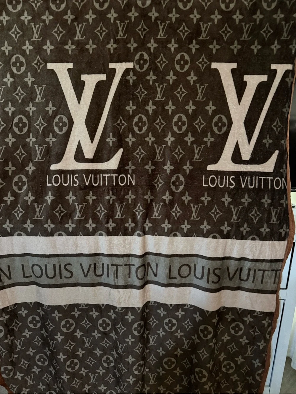 LV Brown and Cream Checkerboard Blanket WITH BOX